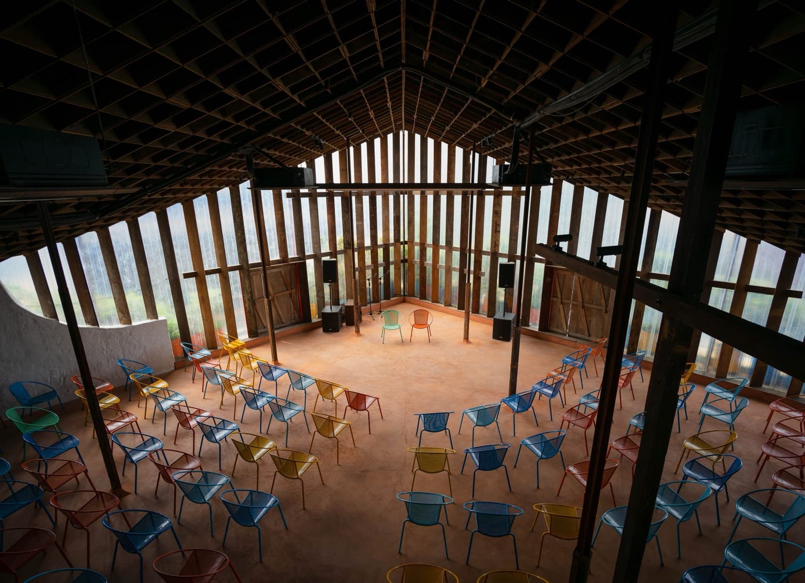 Đồi Hoa rooftop event space at Vườn Trong Phố with arched architecture